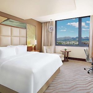 Executive King Room Lounge Access